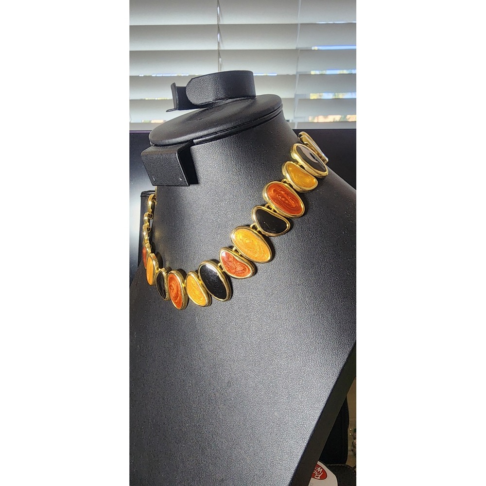 Vintage Gold Tone Enamel Pebble Link Collar Necklace Orange Amber Black - Picture 3 of 6